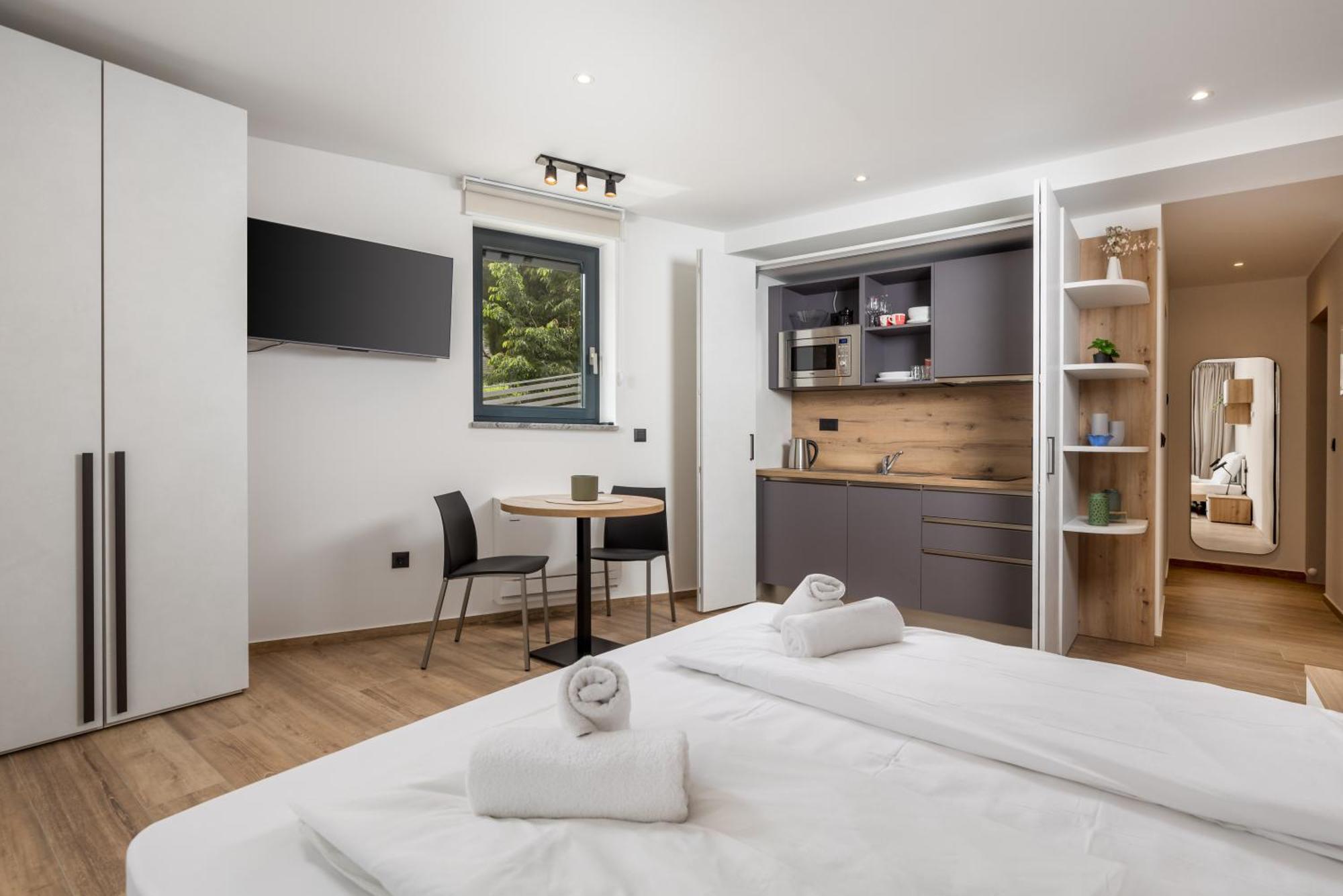Belinda Apartments With Balcony Opatija Exterior photo