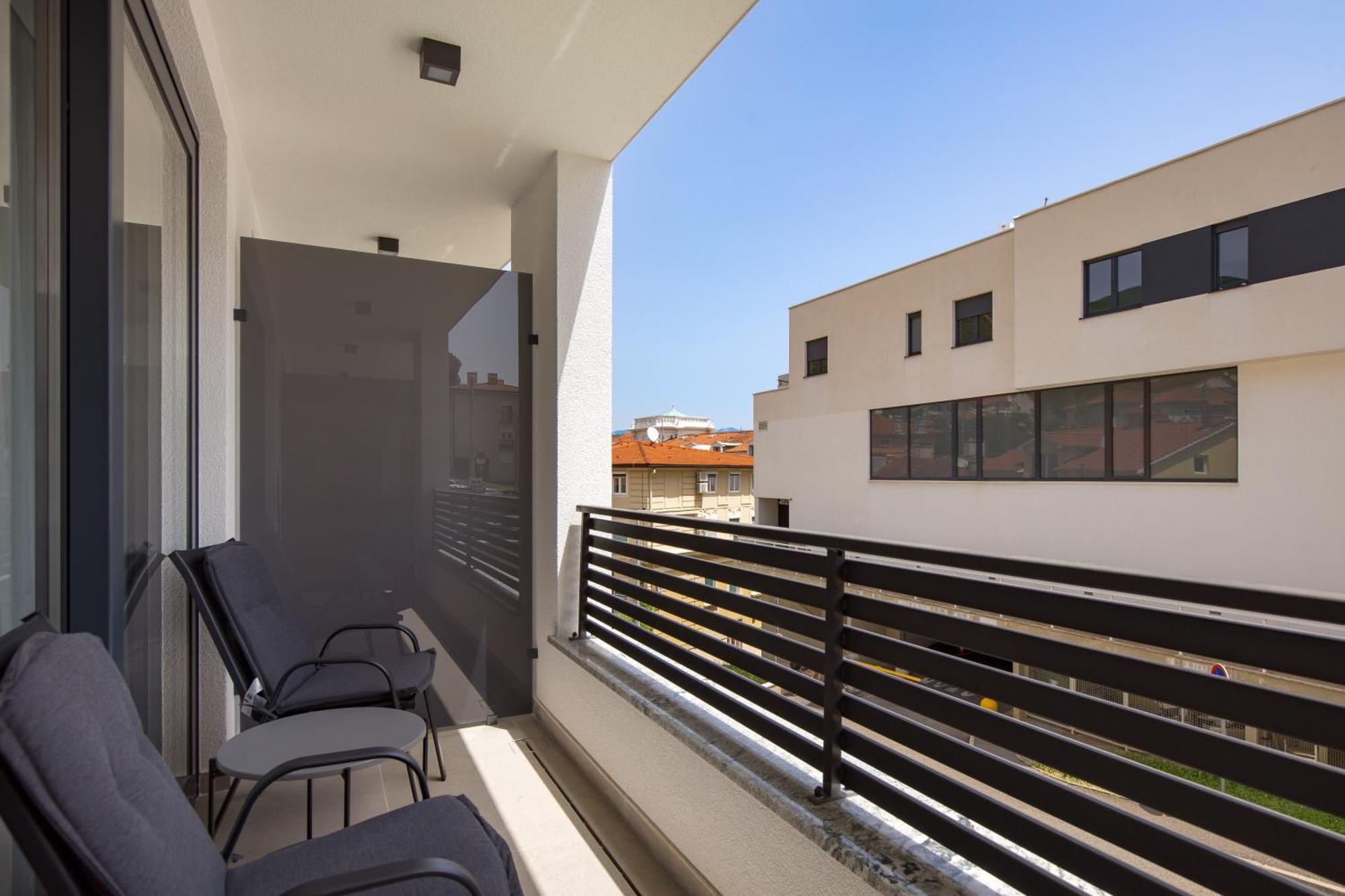 Belinda Apartments With Balcony Opatija Exterior photo