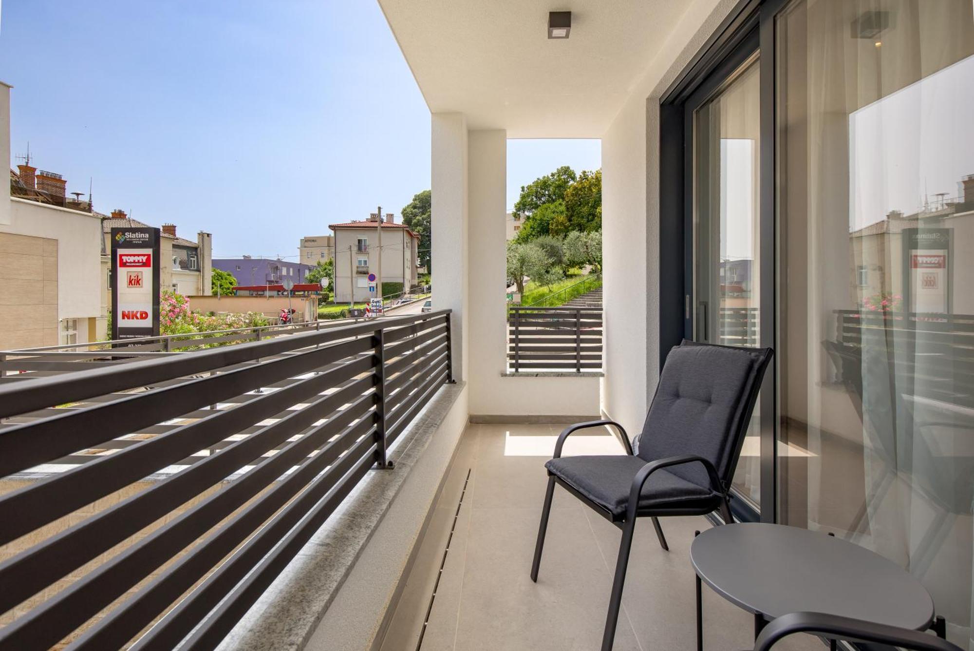 Belinda Apartments With Balcony Opatija Exterior photo