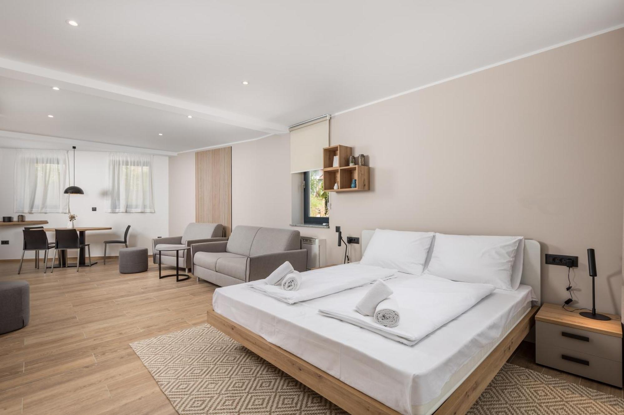 Belinda Apartments With Balcony Opatija Exterior photo