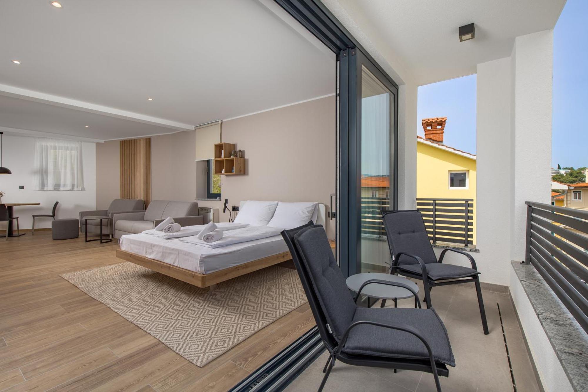 Belinda Apartments With Balcony Opatija Exterior photo